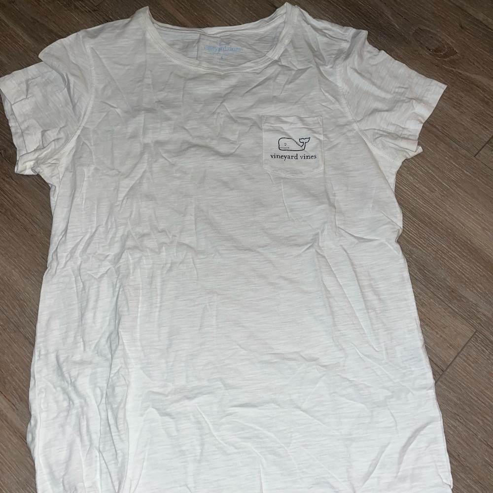 Vineyard Vines white shirt with navy decal